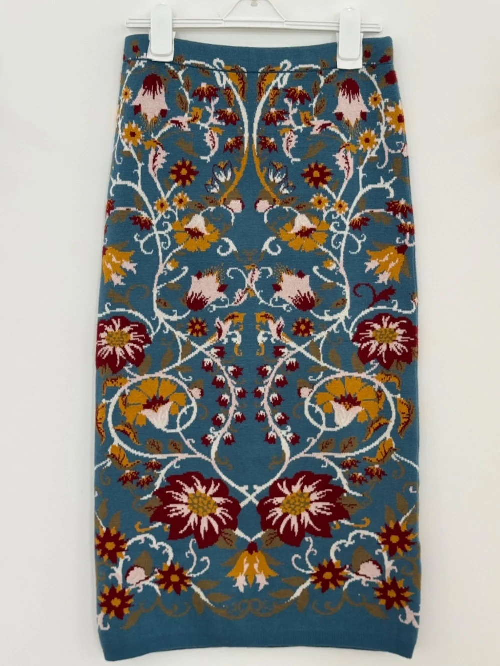 Farm Rio Flowing Beauty Knit Skirt Size Medium - Picture 3 of 4
